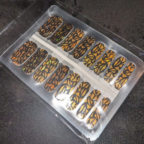 Last chance! Shards of Gold Nails at Play Nail Wraps Manicure Stickers - Picture 8 of 12